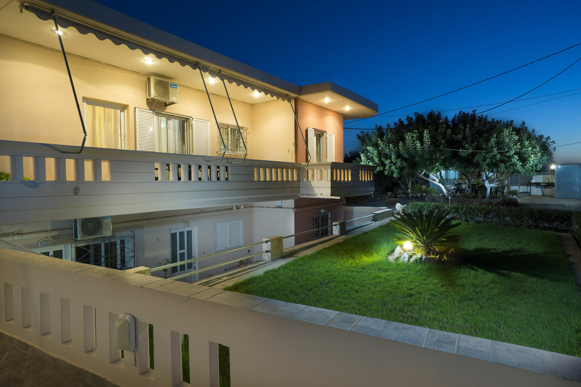 Skamagkas G. Apartments สตาวรอช ภายนอก รูปภาพ